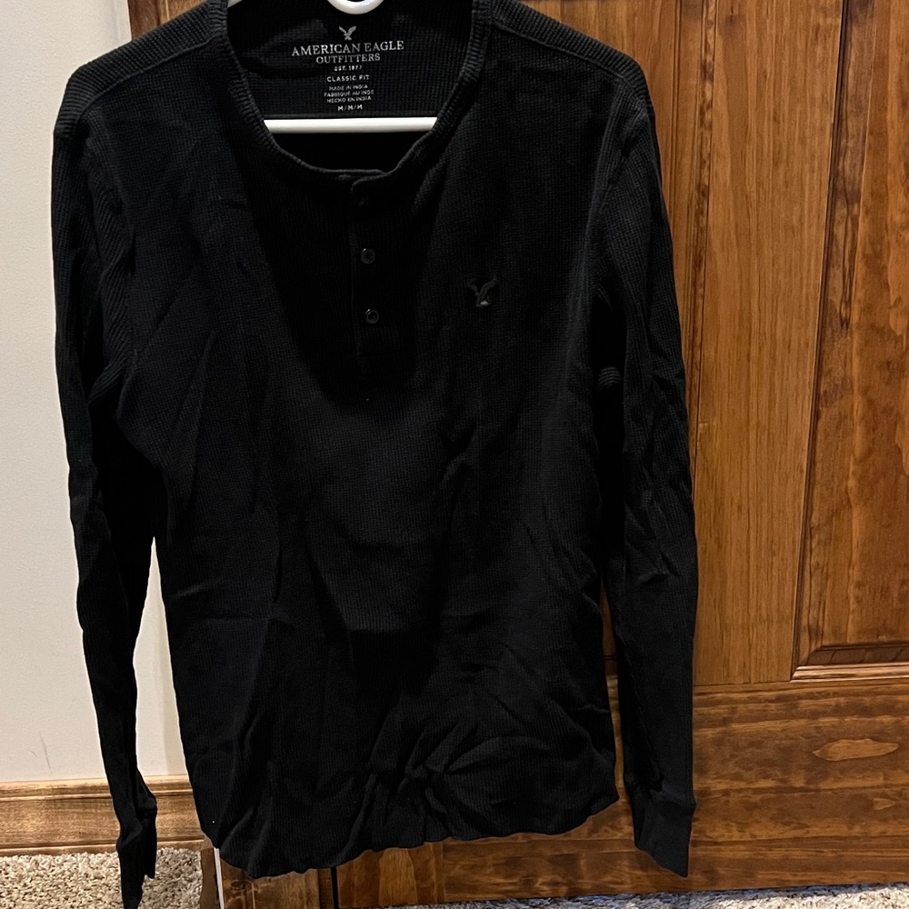 American Eagle Outfitters Men's Long Sleeve Black Shirt